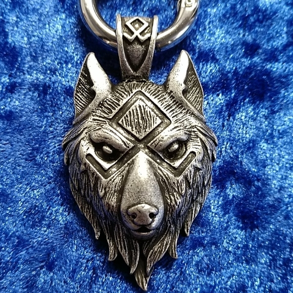 Versatile Nordic Viking Stainless Wolf Head Necklace Statement piece - Picture 6 of 14